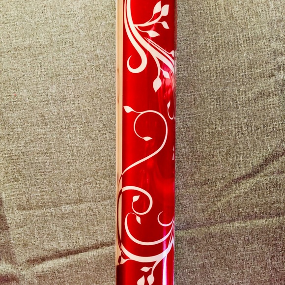 NWT Peel and stick wall art "LOVE" - Picture 4 of 4